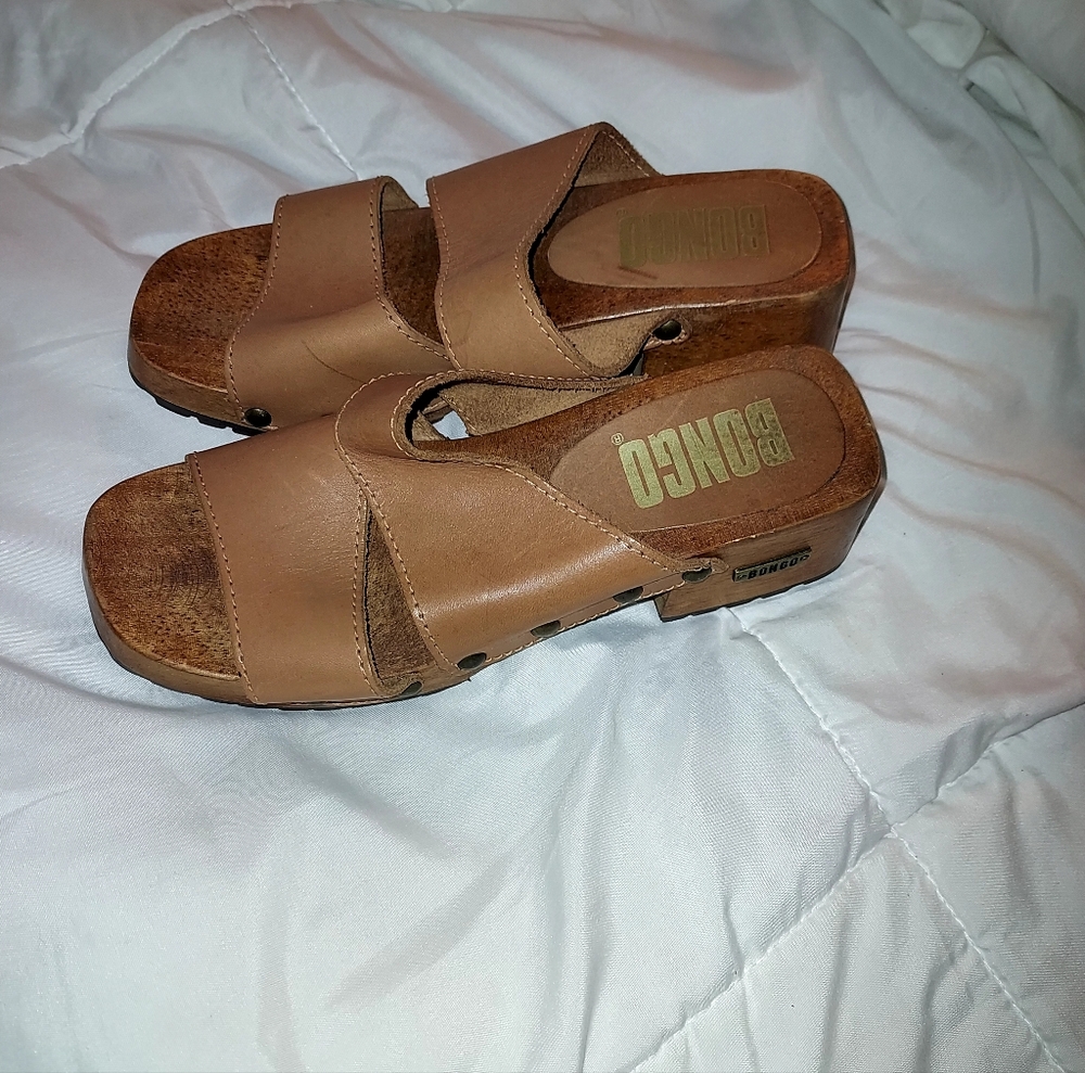 Tan Leather Women's Sandals - Picture 3 of 3
